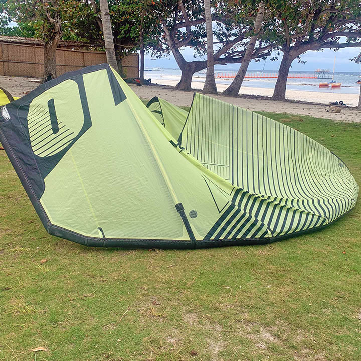 USED 2019 Liquid Force Wow V4 Kite - 10m - Lime